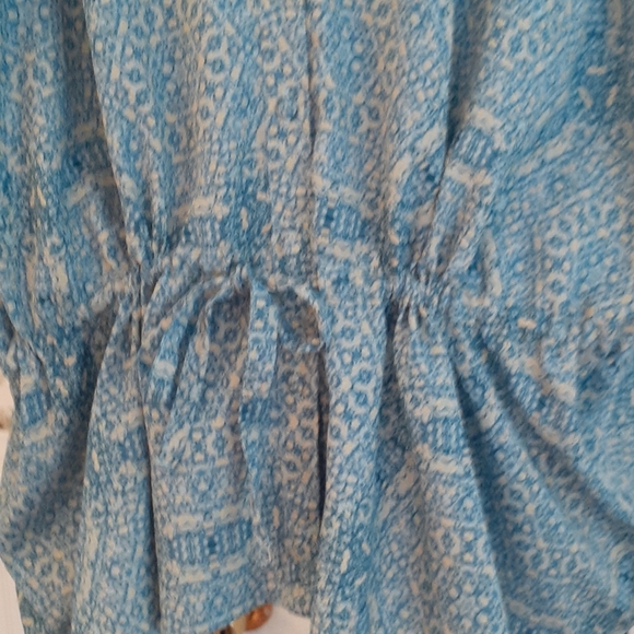 Top - Picture 2 of 3